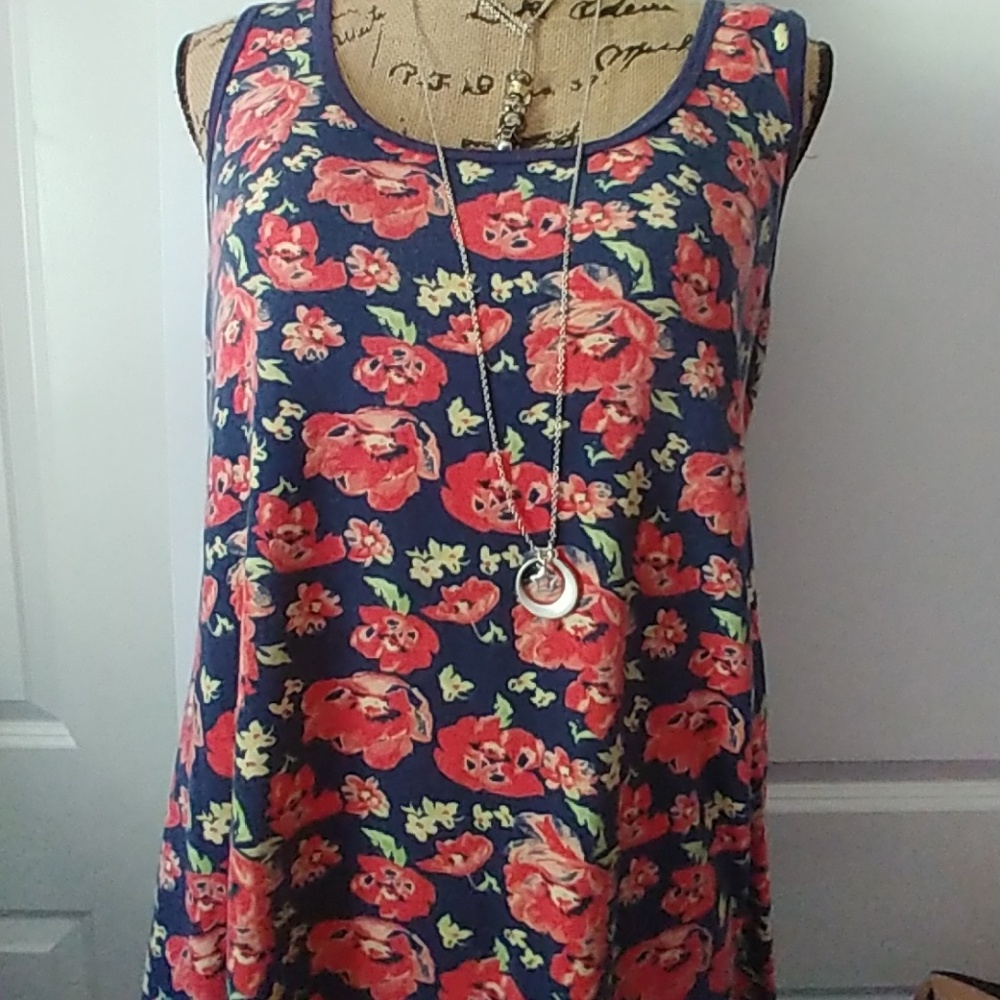 Torrid size 3x twist tees tank